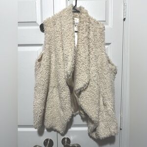 Calvin Klein XL faux fur vest